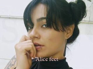 Alice_feet