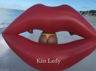 Kiss_Ledy