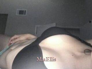 Mia_Ellis