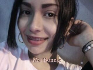 Mia_Bonnet