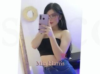 Mia_Harris