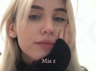 Mia_z